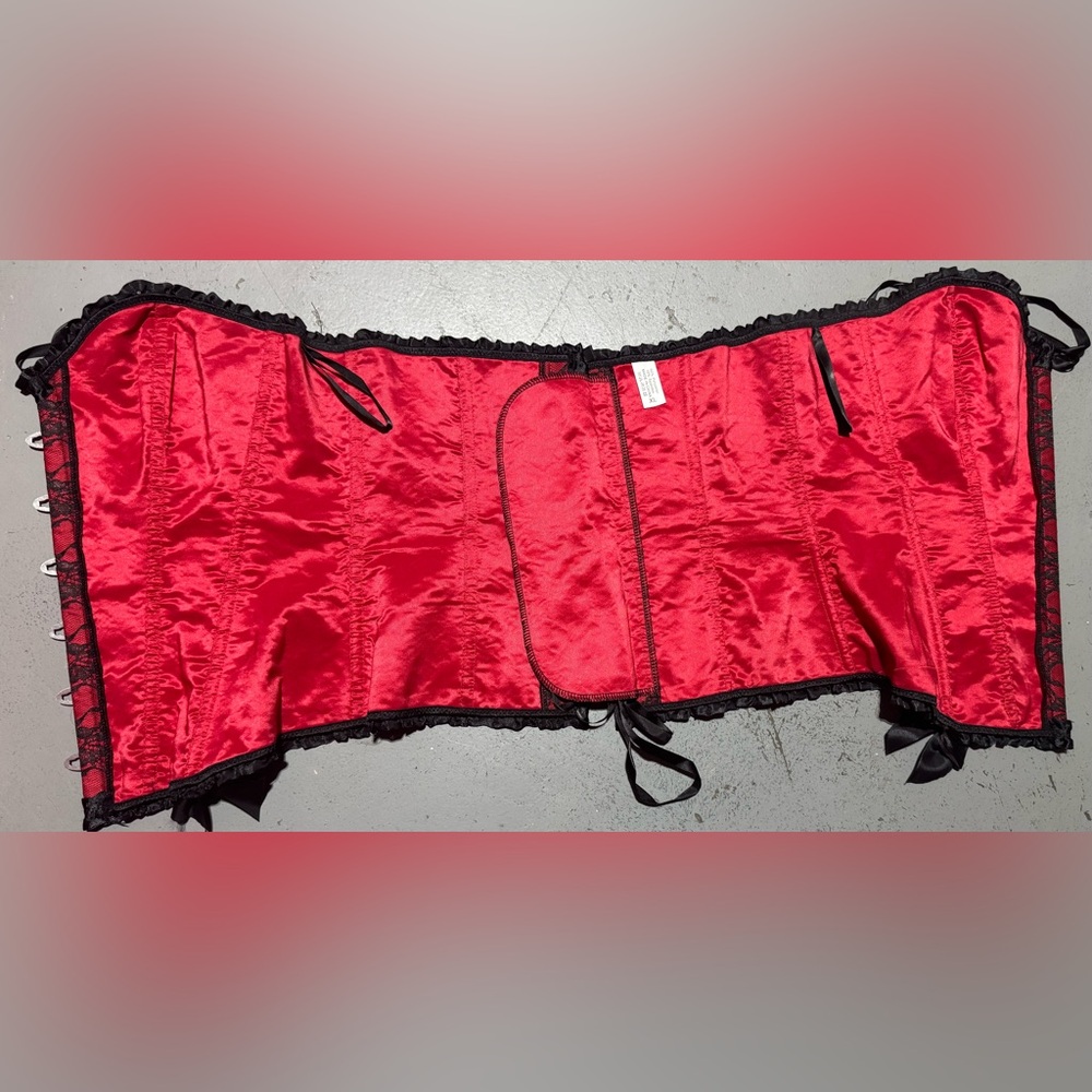 Unlisted Red and Black Lace Corset - Picture 3 of 5